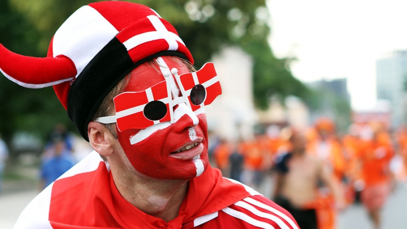 «Никакой политики»: в РФС отреагировали на отказ Дании пускать российских фанатов на матч Евро