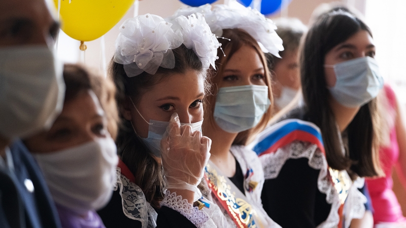 Отмена выпускных и рост заболеваемости: как меняется ситуация с коронавирусом в России