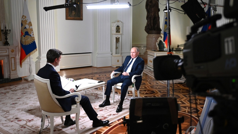 «Придет когда-то на мое место другой человек»: большое интервью Путина каналу NBC